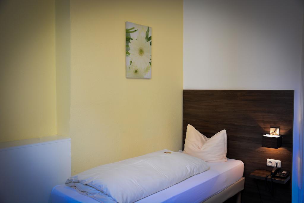 Hotel Am Landeshaus Wiesbaden Pokój zdjęcie